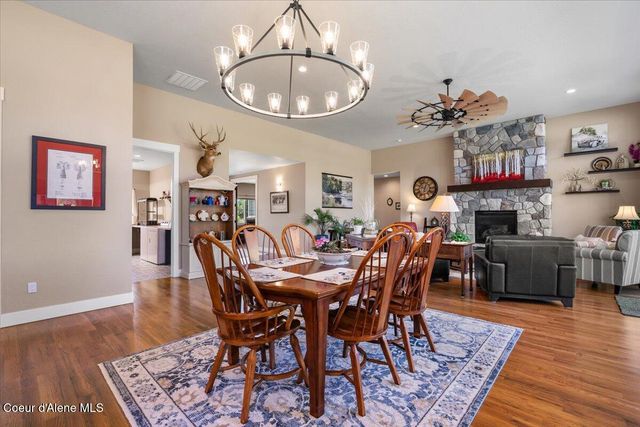 457 W Kinnerly Ct, Rathdrum, ID 83858