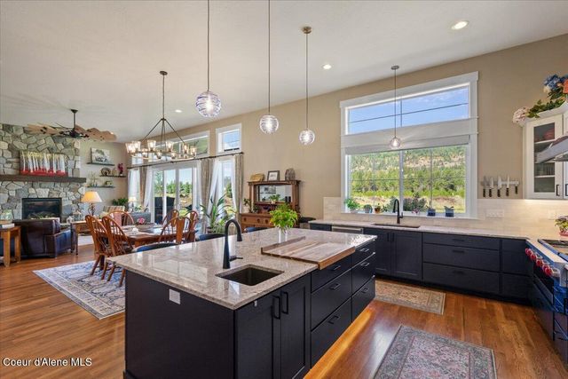 457 W Kinnerly Ct, Rathdrum, ID 83858