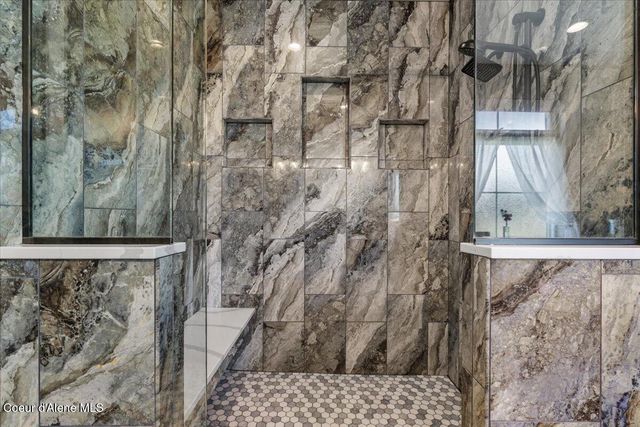 457 W Kinnerly Ct, Rathdrum, ID 83858