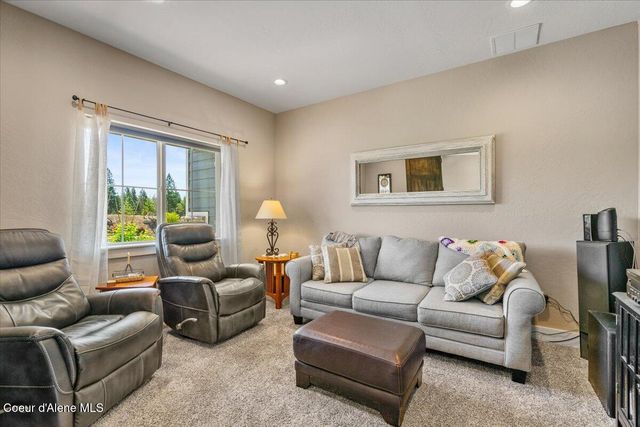 457 W Kinnerly Ct, Rathdrum, ID 83858