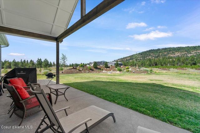 457 W Kinnerly Ct, Rathdrum, ID 83858
