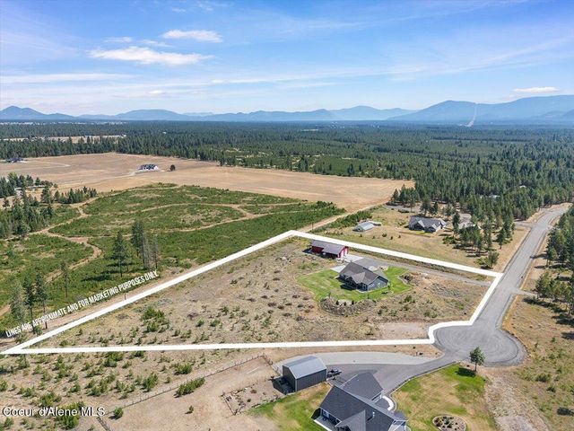 457 W Kinnerly Ct, Rathdrum, ID 83858