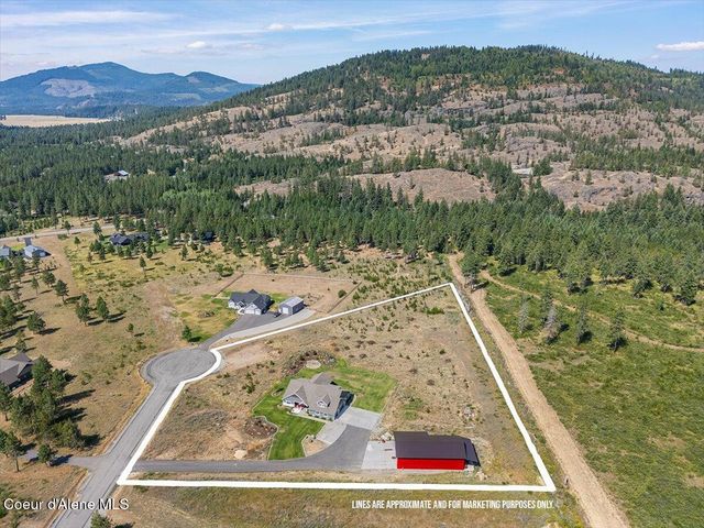 457 W Kinnerly Ct, Rathdrum, ID 83858