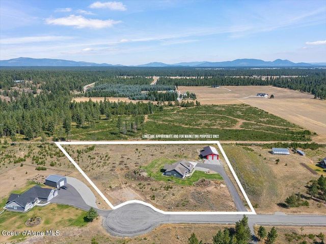 457 W Kinnerly Ct, Rathdrum, ID 83858
