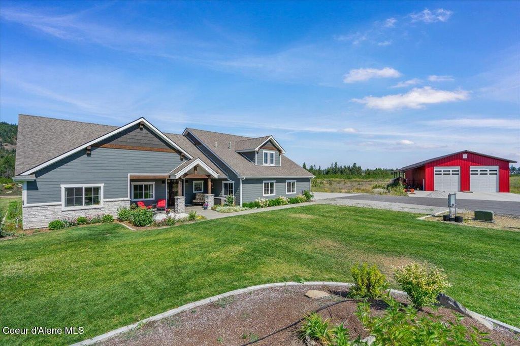 457 W Kinnerly Ct, Rathdrum, ID 83858