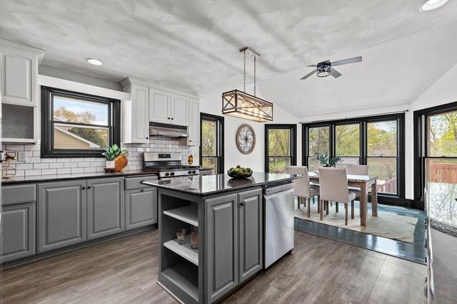 W6173 LONG COURT, Appleton, WI 54914