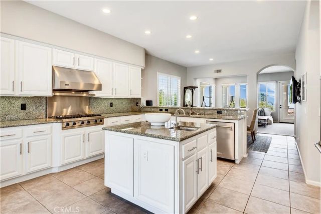 33 Nuvola Court, Rancho Palos Verdes, CA 90275