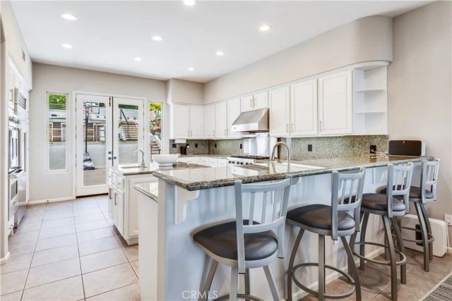 33 Nuvola Court, Rancho Palos Verdes, CA 90275