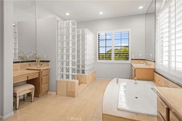 33 Nuvola Court, Rancho Palos Verdes, CA 90275