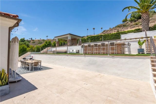 33 Nuvola Court, Rancho Palos Verdes, CA 90275