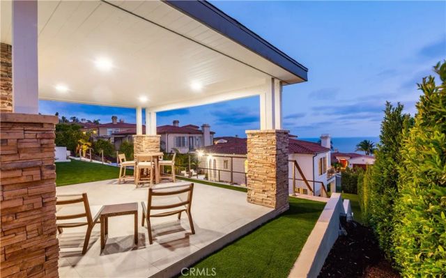 33 Nuvola Court, Rancho Palos Verdes, CA 90275