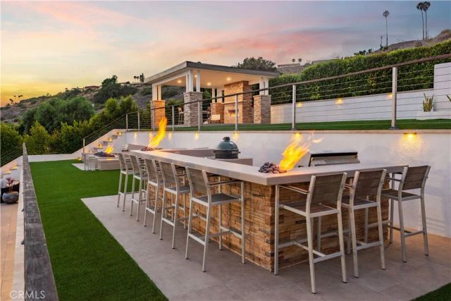 33 Nuvola Court, Rancho Palos Verdes, CA 90275