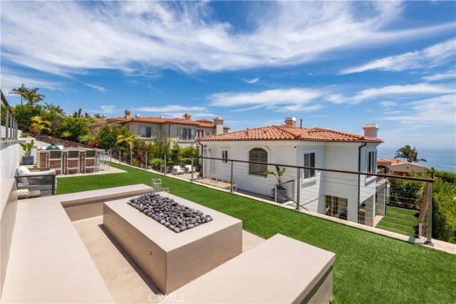 33 Nuvola Court, Rancho Palos Verdes, CA 90275
