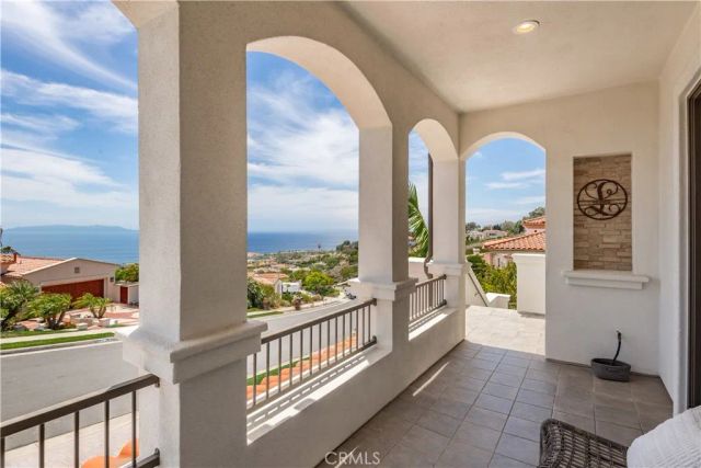 33 Nuvola Court, Rancho Palos Verdes, CA 90275