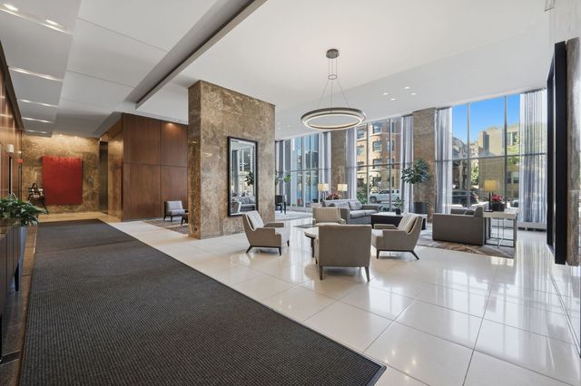 655 W Irving Park Road 3404, Chicago, IL 60613