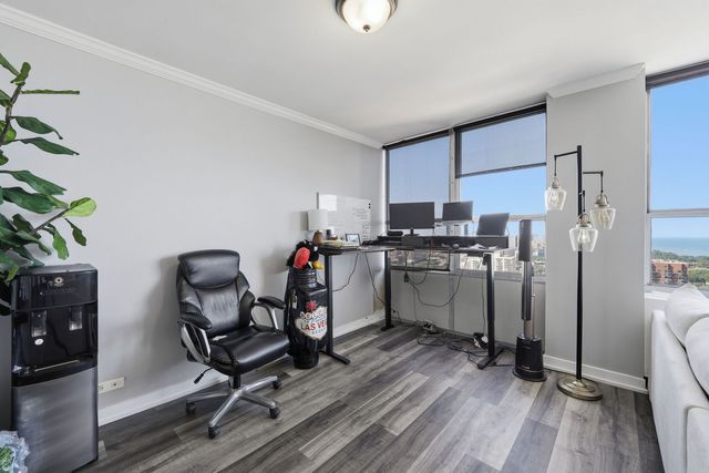 655 W Irving Park Road 3404, Chicago, IL 60613