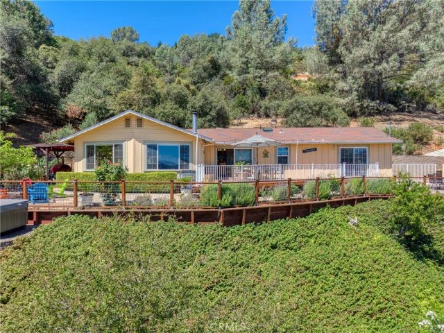 3295 S Lake Court, Kelseyville, CA 95451