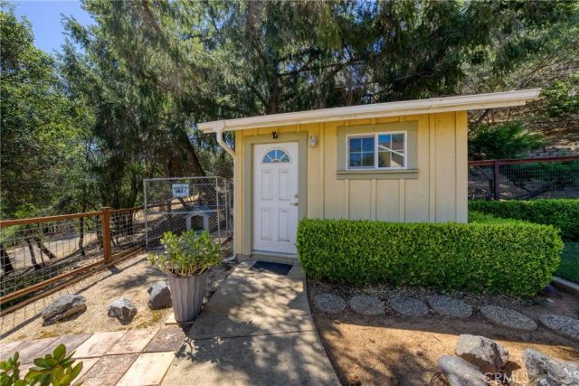 3295 S Lake Court, Kelseyville, CA 95451