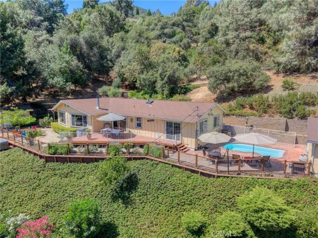 3295 S Lake Court, Kelseyville, CA 95451