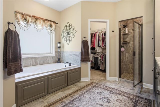 215 Ponderosa Dr, Dothan, AL 36350