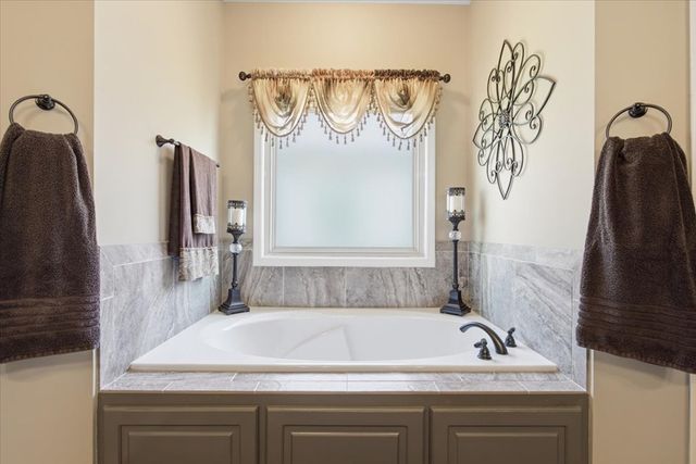 215 Ponderosa Dr, Dothan, AL 36350