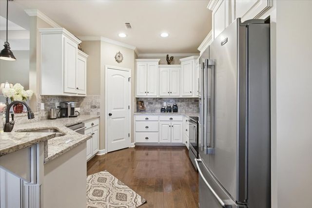 215 Ponderosa Dr, Dothan, AL 36350
