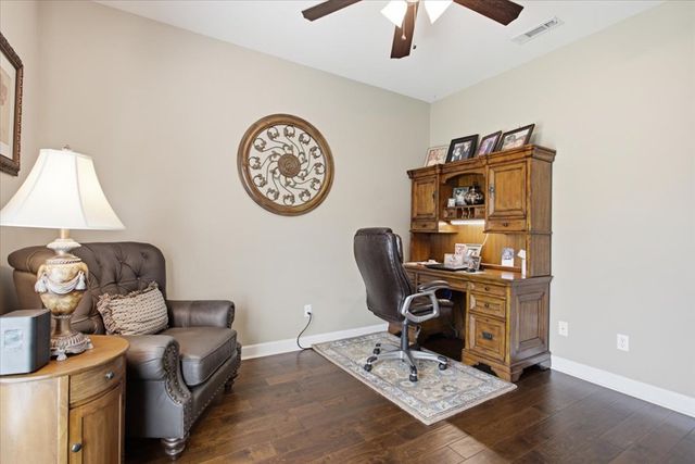215 Ponderosa Dr, Dothan, AL 36350
