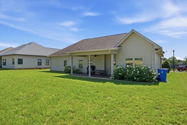 215 Ponderosa Dr, Dothan, AL 36350