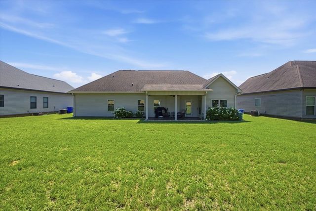 215 Ponderosa Dr, Dothan, AL 36350