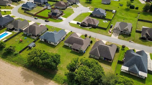 215 Ponderosa Dr, Dothan, AL 36350