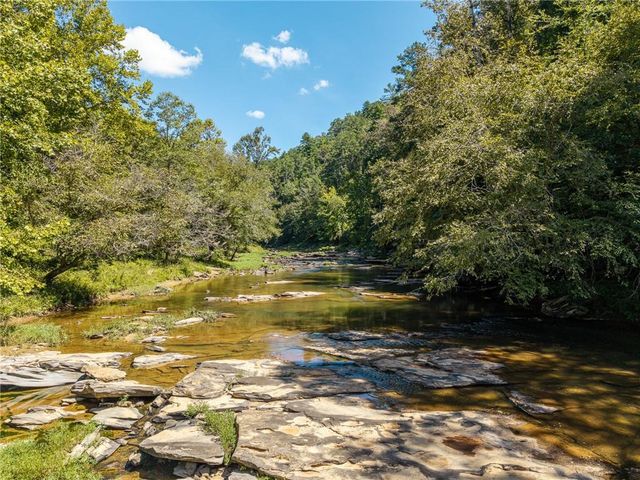 1275 Marie Drive, Talking Rock, GA 30175