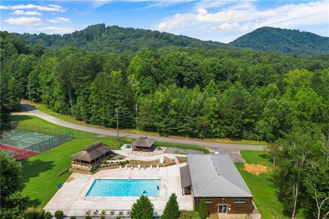 1275 Marie Drive, Talking Rock, GA 30175