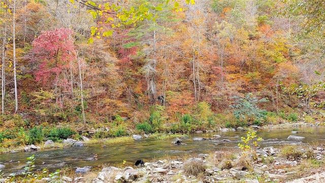 1275 Marie Drive, Talking Rock, GA 30175