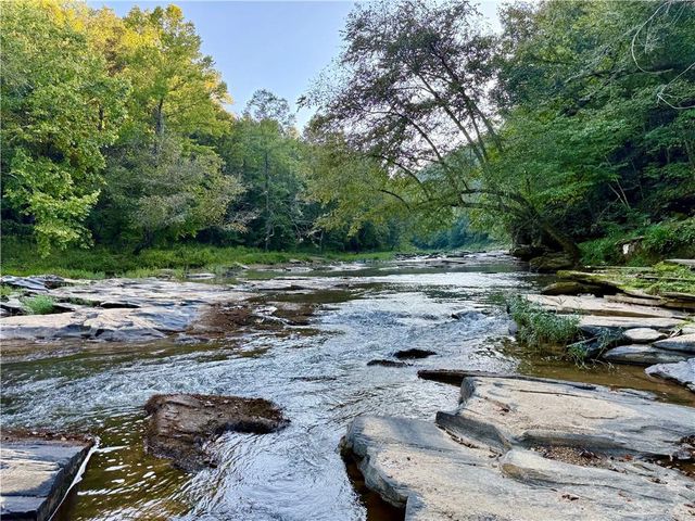1275 Marie Drive, Talking Rock, GA 30175