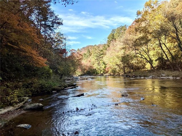 1275 Marie Drive, Talking Rock, GA 30175