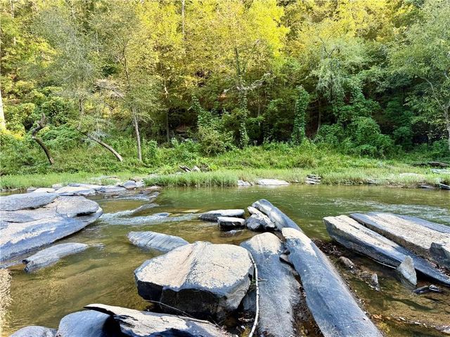 1275 Marie Drive, Talking Rock, GA 30175