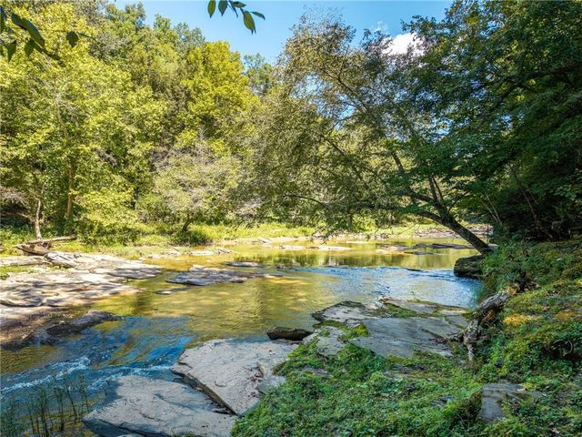 1275 Marie Drive, Talking Rock, GA 30175