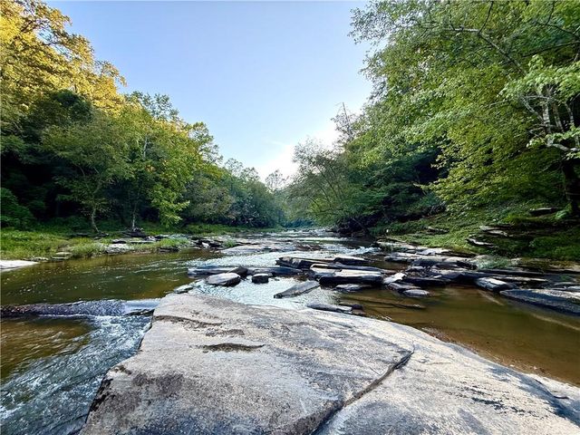 1275 Marie Drive, Talking Rock, GA 30175