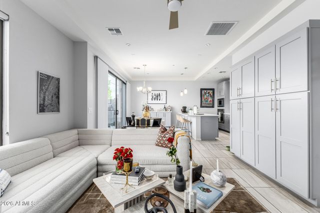 2740 E ROMA Avenue, Phoenix, AZ 85016