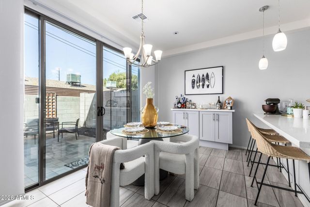 2740 E ROMA Avenue, Phoenix, AZ 85016