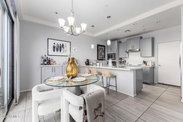 2740 E ROMA Avenue, Phoenix, AZ 85016