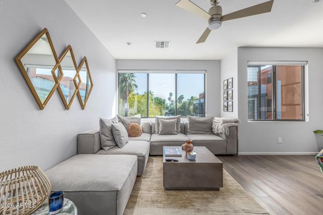 2740 E ROMA Avenue, Phoenix, AZ 85016