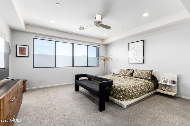 2740 E ROMA Avenue, Phoenix, AZ 85016