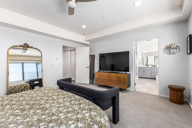 2740 E ROMA Avenue, Phoenix, AZ 85016