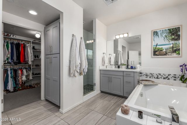 2740 E ROMA Avenue, Phoenix, AZ 85016