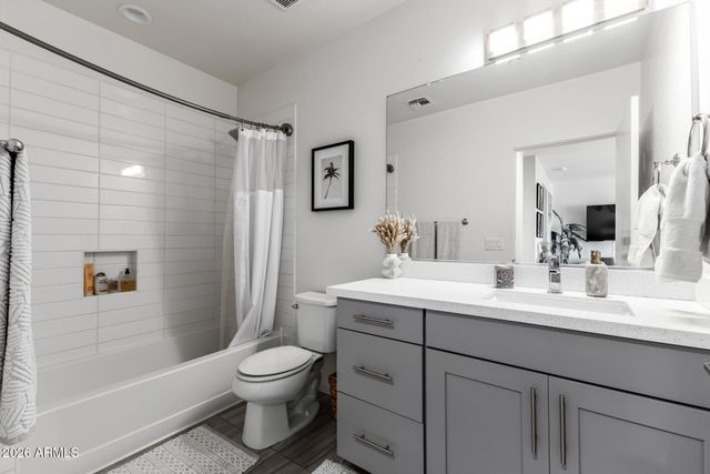 2740 E ROMA Avenue, Phoenix, AZ 85016