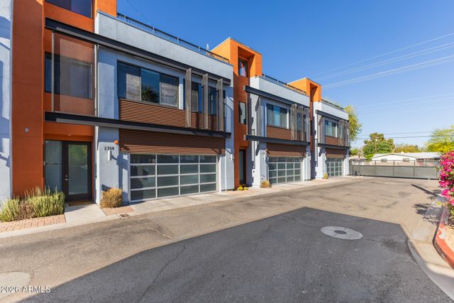 2740 E ROMA Avenue, Phoenix, AZ 85016