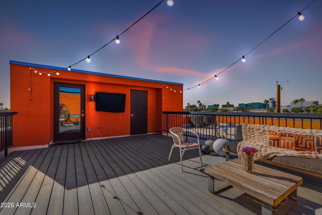 2740 E ROMA Avenue, Phoenix, AZ 85016