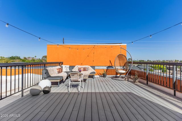 2740 E ROMA Avenue, Phoenix, AZ 85016