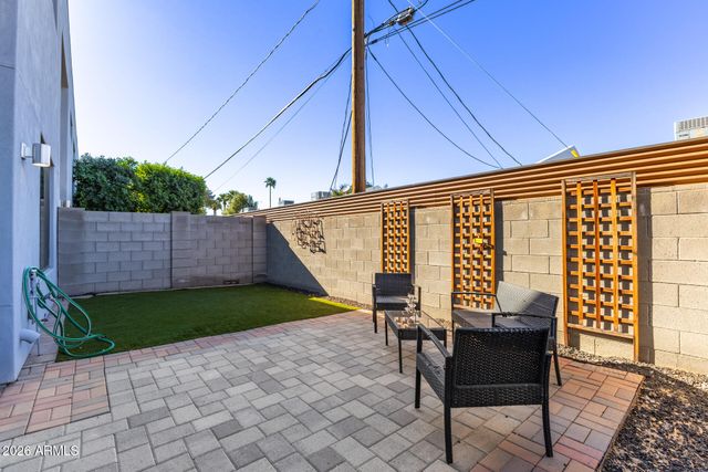 2740 E ROMA Avenue, Phoenix, AZ 85016